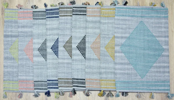 Yüksek çözünürlüklü orijinal el dokuması kilim ve halı motifleri ve renkleri