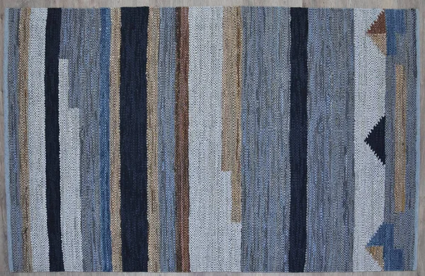 Yüksek çözünürlüklü orijinal el dokuması kilim ve halı motifleri ve renkleri