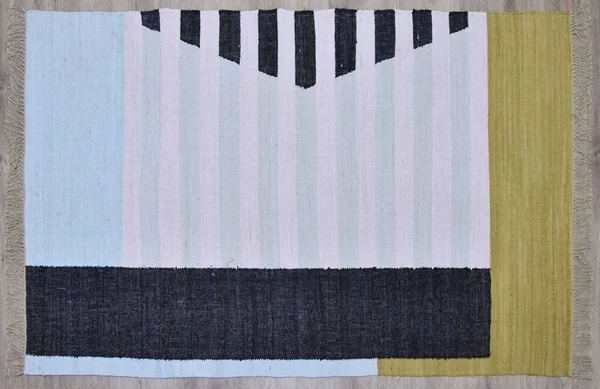 Yüksek çözünürlüklü orijinal el dokuması kilim ve halı motifleri ve renkleri