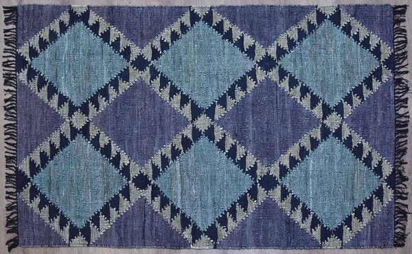 Yüksek çözünürlüklü orijinal el dokuması kilim ve halı motifleri ve renkleri