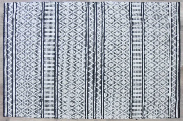 Yüksek çözünürlüklü orijinal el dokuması kilim ve halı motifleri ve renkleri