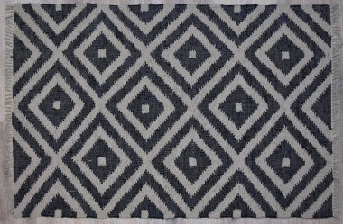 Yüksek çözünürlüklü orijinal el dokuması kilim ve halı motifleri ve renkleri