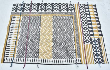 Yüksek çözünürlüklü orijinal el dokuması kilim ve halı motifleri ve renkleri