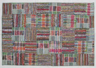 Yüksek çözünürlüklü orijinal el dokuması kilim ve halı motifleri ve renkleri