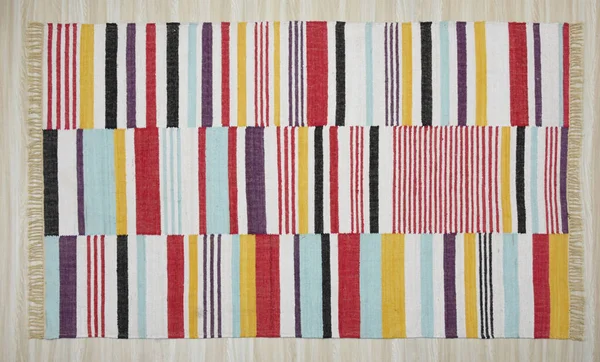 Yüksek çözünürlüklü orijinal el dokuması kilim ve halı motifleri ve renkleri