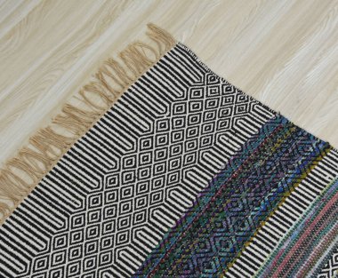 Yüksek çözünürlüklü orijinal el dokuması kilim ve halı motifleri ve renkleri