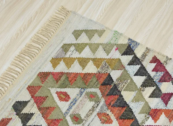 Yüksek çözünürlüklü orijinal el dokuması kilim ve halı motifleri ve renkleri