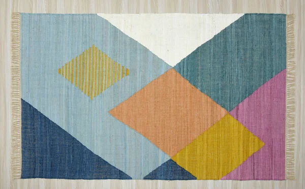 Yüksek çözünürlüklü orijinal el dokuması kilim ve halı motifleri ve renkleri