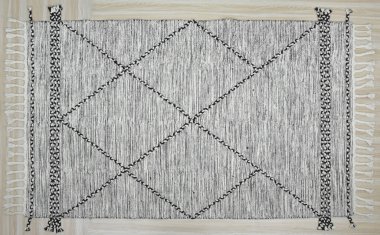 Yüksek çözünürlüklü orijinal el dokuması kilim ve halı motifleri ve renkleri