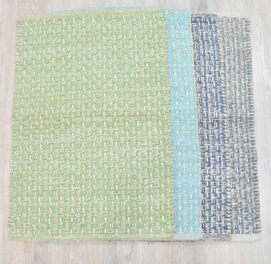 Yüksek çözünürlüklü modele ve renklere sahip orijinal el halıları ve halıları