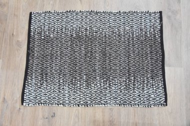 Yüksek çözünürlüklü modele ve renklere sahip orijinal el halıları ve halıları