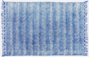 Yüksek çözünürlüklü modele ve renklere sahip orijinal el halıları ve halıları