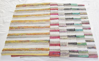 Yüksek çözünürlüklü orijinal el dokuması kilim ve halı motifleri ve renkleri