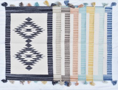 Yüksek çözünürlüklü moda desenleri ve renkleri olan Alan Halıları ve El Loom Halısı