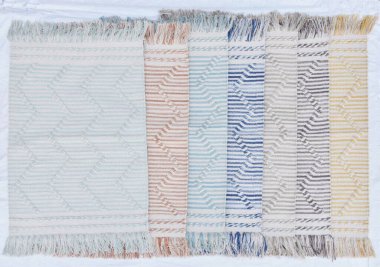 Yüksek çözünürlüklü moda desenleri ve renkleri olan Alan Halıları ve El Loom Halısı