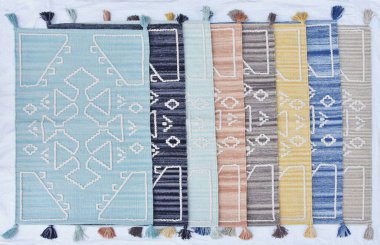 Yüksek çözünürlüklü moda desenleri ve renkleri olan Alan Halıları ve El Loom Halısı