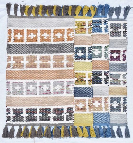 Yüksek çözünürlüklü moda desenleri ve renkleri olan Alan Halıları ve El Loom Halısı