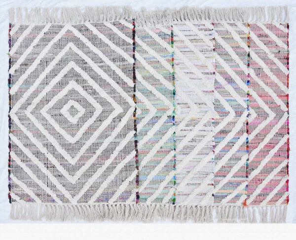 Yüksek çözünürlüklü moda desenleri ve renkleri olan Alan Halıları ve El Loom Halısı