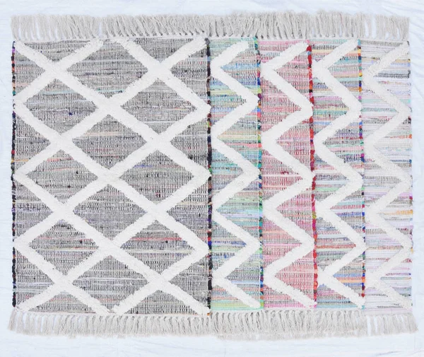 Yüksek çözünürlüklü moda desenleri ve renkleri olan Alan Halıları ve El Loom Halısı