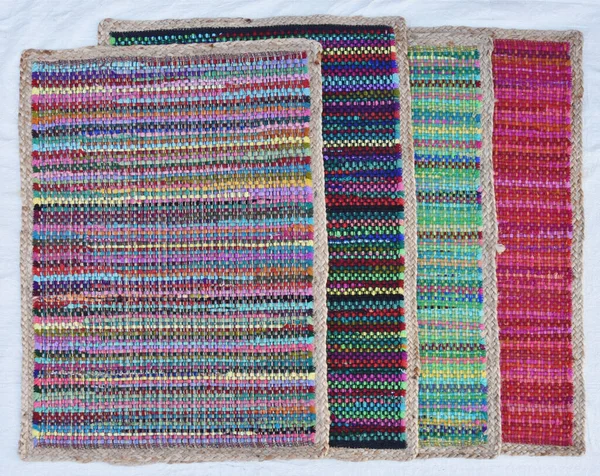 Yüksek çözünürlüklü moda desenleri ve renkleri olan Alan Halıları ve El Loom Halısı