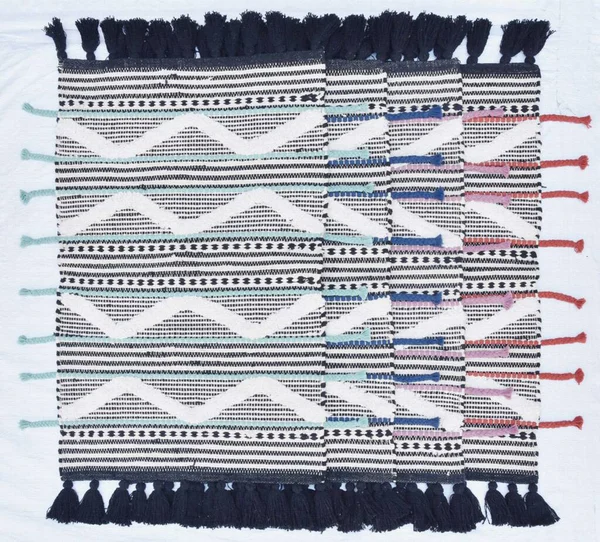 Yüksek çözünürlüklü moda desenleri ve renkleri olan Alan Halıları ve El Loom Halısı