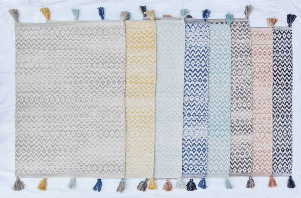 Yüksek çözünürlüklü moda desenleri ve renkleri olan Alan Halıları ve El Loom Halısı