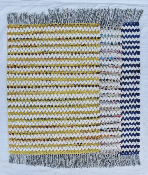 Yüksek çözünürlüklü moda desenleri ve renkleri olan Alan Halıları ve El Loom Halısı