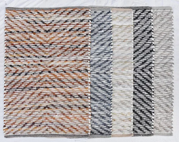 Yüksek çözünürlüklü moda desenleri ve renkleri olan Alan Halıları ve El Loom Halısı