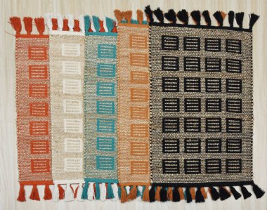 Yüksek çözünürlüklü motifleri ve renkleri olan el halıları ve halıları