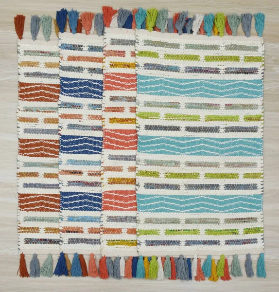 Yüksek çözünürlüklü motifleri ve renkleri olan el halıları ve halıları