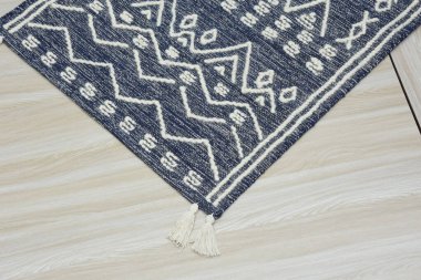 Yüksek çözünürlüklü modele ve renklere sahip orijinal el halıları ve halıları