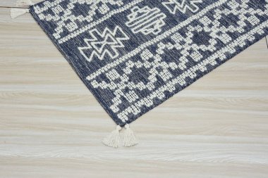 Yüksek çözünürlüklü modele ve renklere sahip orijinal el halıları ve halıları