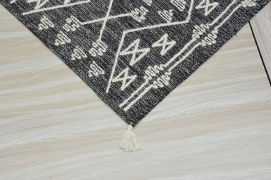 Yüksek çözünürlüklü modele ve renklere sahip orijinal el halıları ve halıları