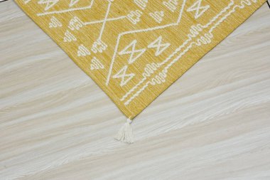 Yüksek çözünürlüklü modele ve renklere sahip orijinal el halıları ve halıları