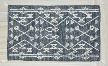 Yüksek çözünürlüklü modele ve renklere sahip orijinal el halıları ve halıları