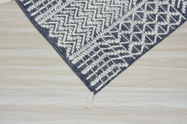 Yüksek çözünürlüklü modele ve renklere sahip orijinal el halıları ve halıları