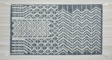 Yüksek çözünürlüklü modele ve renklere sahip orijinal el halıları ve halıları