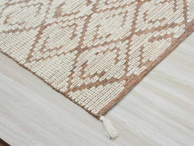Yüksek çözünürlüklü modele ve renklere sahip orijinal el halıları ve halıları