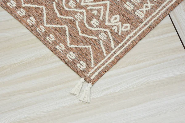 Yüksek çözünürlüklü modele ve renklere sahip orijinal el halıları ve halıları