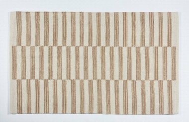 Yüksek çözünürlüklü modele ve renklere sahip orijinal el halıları ve halıları