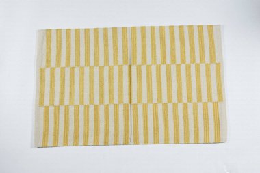 Yüksek çözünürlüklü modele ve renklere sahip orijinal el halıları ve halıları