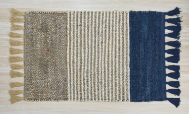 Yüksek çözünürlüklü modele ve renklere sahip orijinal el halıları ve halıları