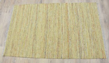 Yüksek çözünürlüklü modele ve renklere sahip orijinal el halıları ve halıları