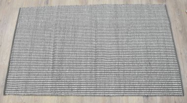 Yüksek çözünürlüklü modele ve renklere sahip orijinal el halıları ve halıları