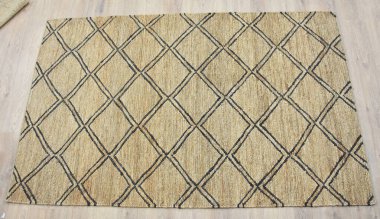 Yüksek çözünürlüklü modele ve renklere sahip orijinal el halıları ve halıları