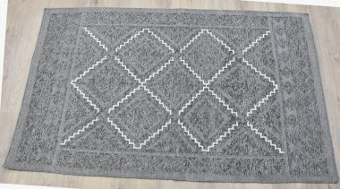 Yüksek çözünürlüklü modele ve renklere sahip orijinal el halıları ve halıları