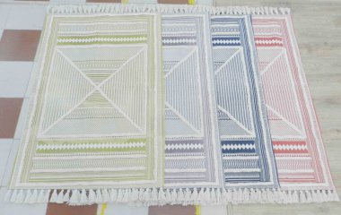 Yüksek çözünürlüklü modele ve renklere sahip orijinal el halıları ve halıları