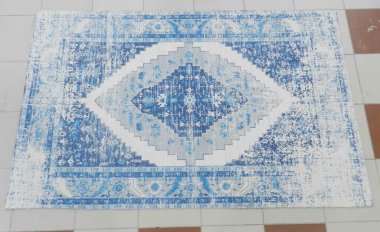 Yüksek çözünürlüklü modele ve renklere sahip orijinal el halıları ve halıları