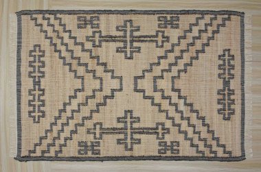 Yüksek çözünürlüklü modele ve renklere sahip orijinal el halıları ve halıları