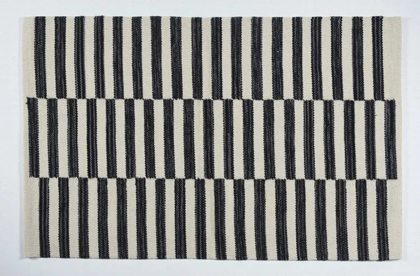 Yüksek çözünürlüklü modele ve renklere sahip orijinal el halıları ve halıları